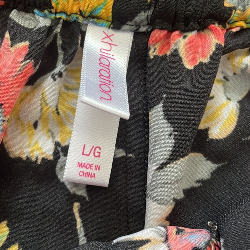 Flowy patterned shorts - Picture 2 of 2